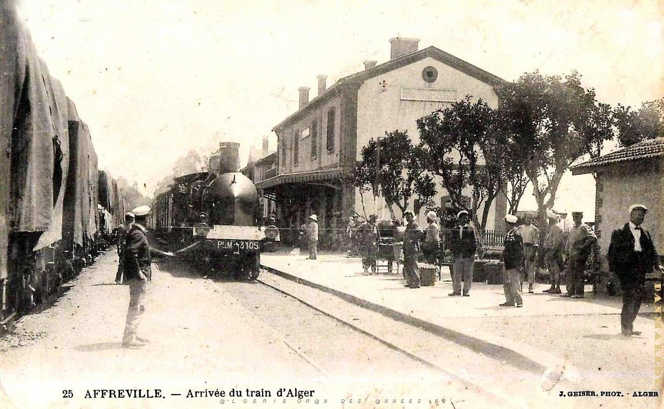 Affreville - Arrivee du Train d'Alger.jpg
